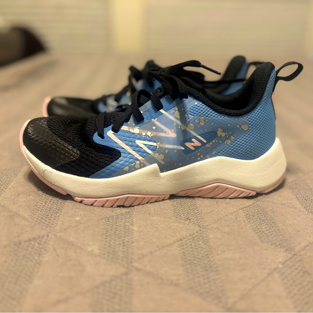 New Balance Big Kid Shoes size 1.5